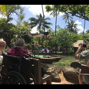 Meet your Posher, Esther